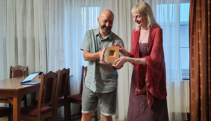 Németh Zoltán laudációja Gužák Avarka Klaudia Szemmel tartva-díjához